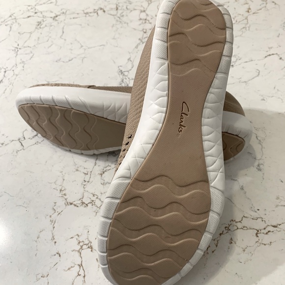 Clarks Cloudsteppers Canvas Washable Knit Slip-Ons.  NWOT - Picture 3 of 3